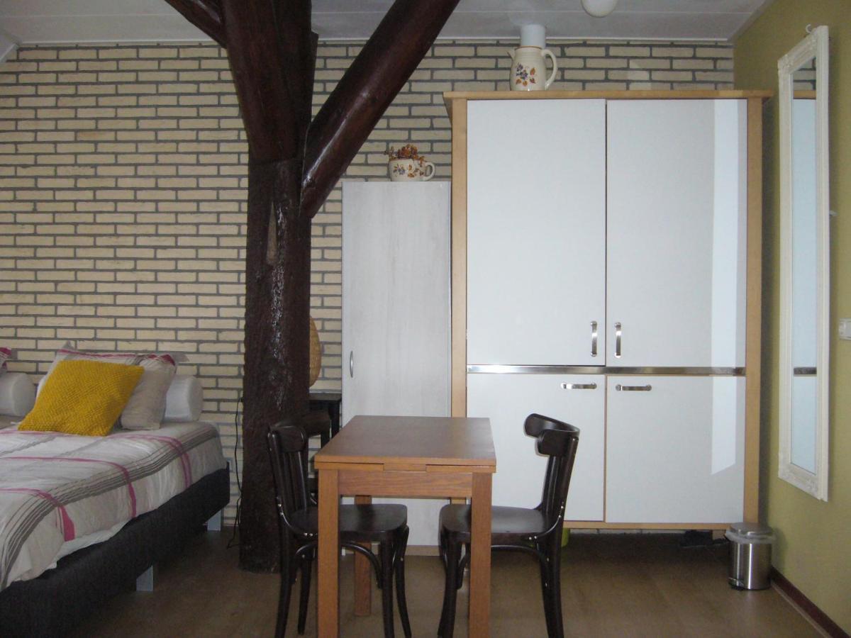 レンメル De Stjelp Pleats Bed & Breakfast エクステリア 写真