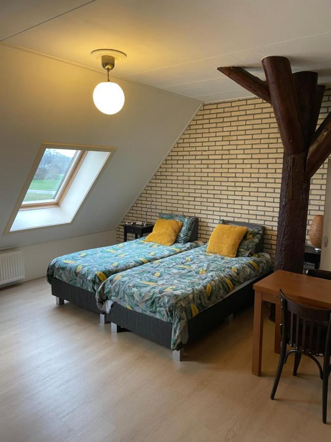 レンメル De Stjelp Pleats Bed & Breakfast エクステリア 写真